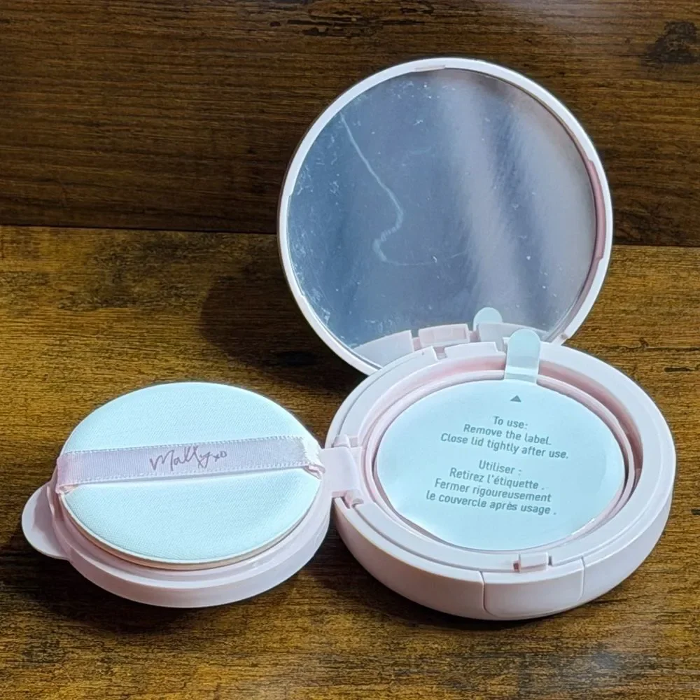 💕 Mally Beauty Bundle: Tan Foundation + Blush w/ Refill + Shadow Base + Bag. NE